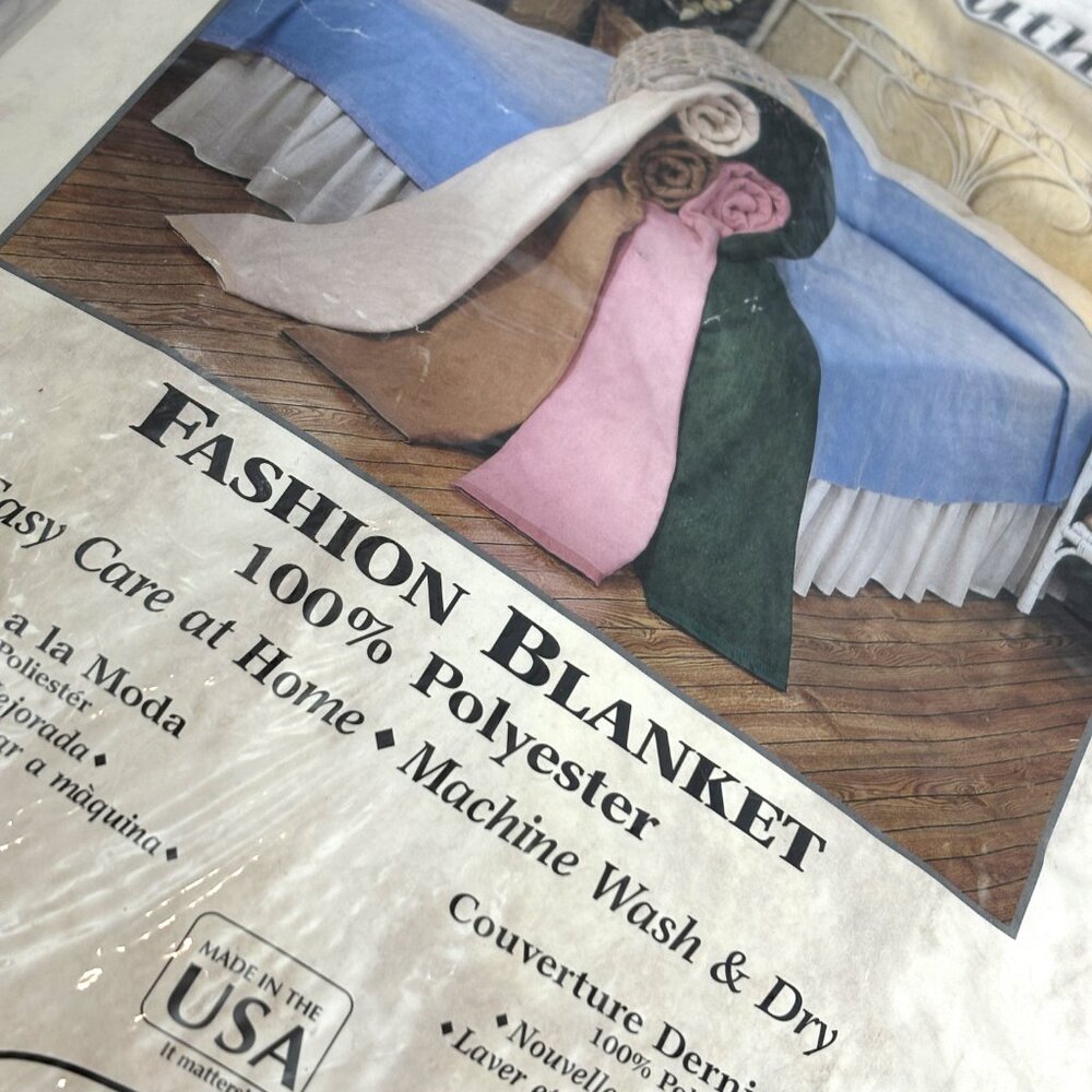 Plymouth 100% Polyester Cream Blanket NWT Vintage - Picture 4 of 11